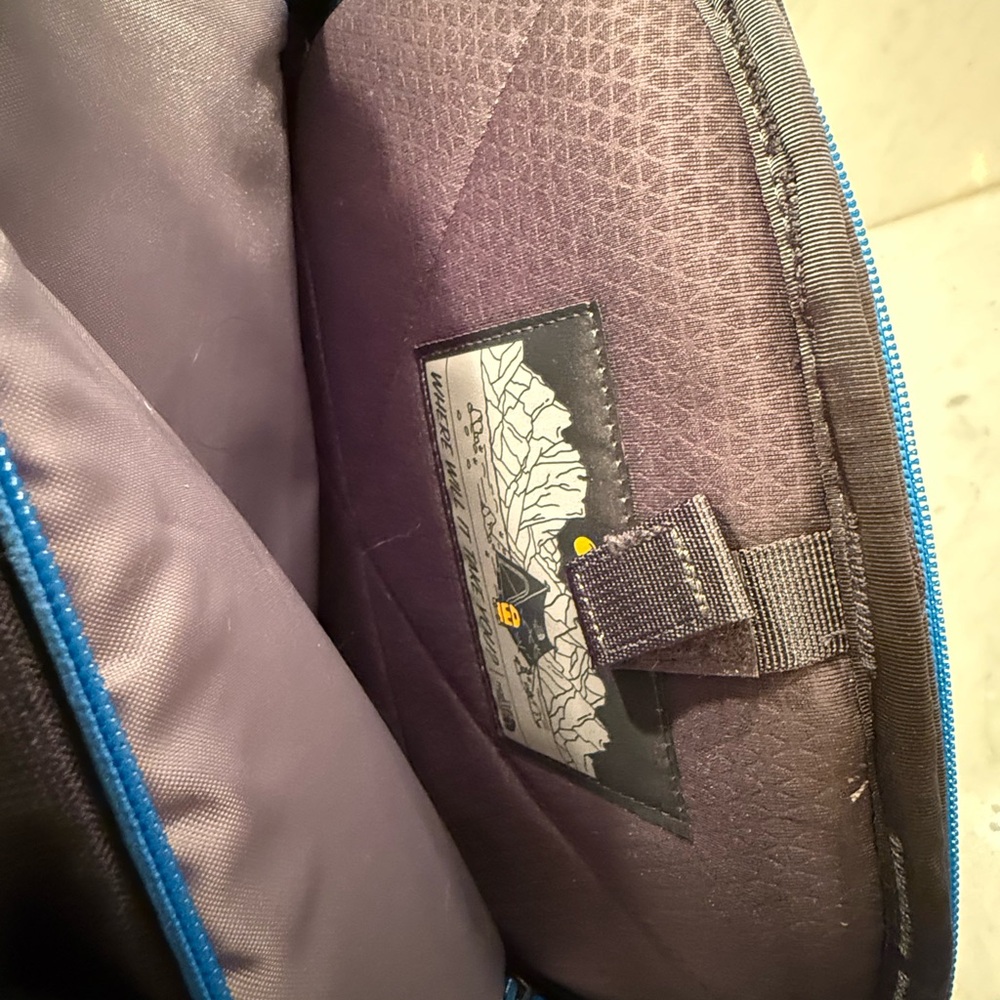 NWT The North Face Women's Backpack - Grey Black and Blue - Picture 5 of 6